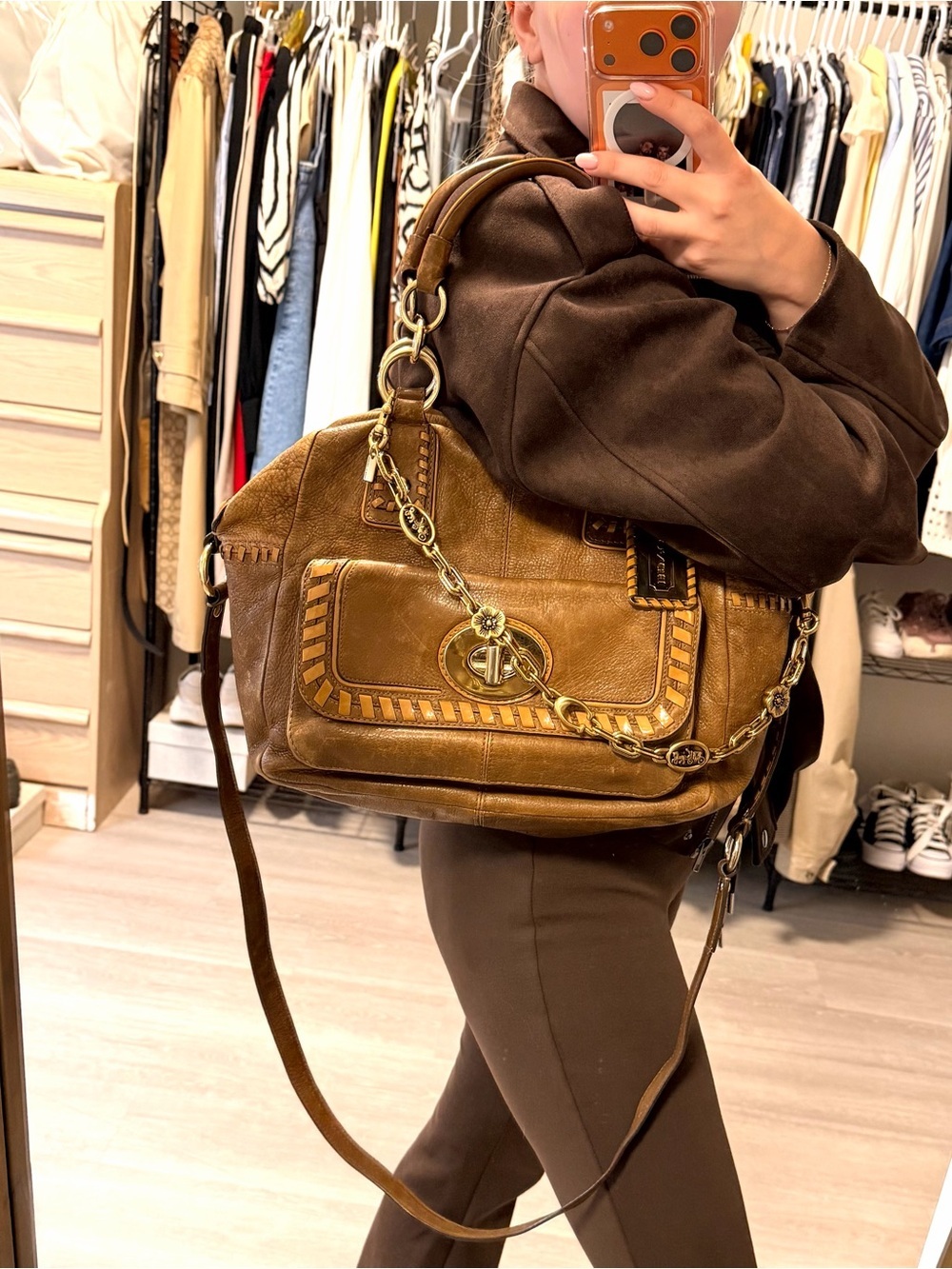 ๐ป Vintage Coach Whipstitch Turnlock Kisslock Slouchy Satchel โ RARE - Picture 2 of 15